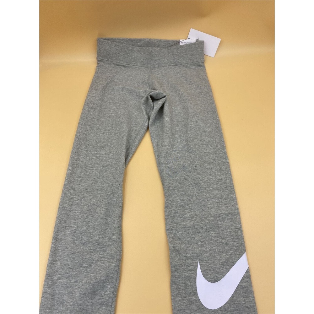 Nike Sportswear Essential Women's Leggings Small in Gray CZ8530-063 NWT - Picture 4 of 6